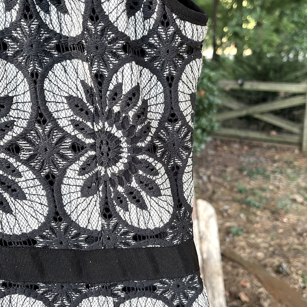 Banana Republic Black and White Floral Midi Dress - Picture 4 of 6